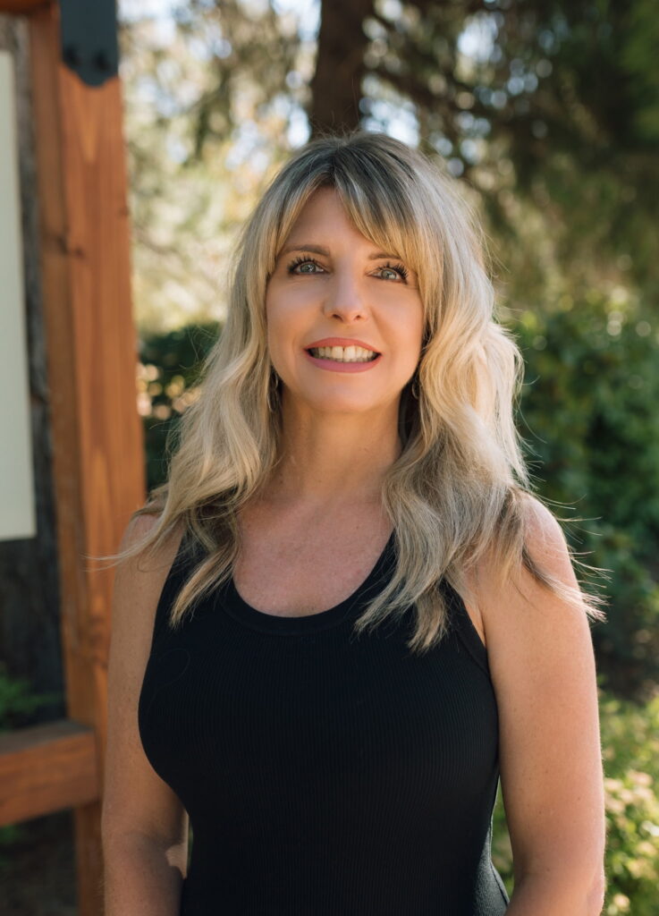 picture of women in black shirt